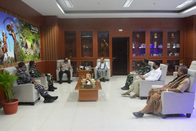 Kapolda NTT Hadiri Rapat Koordinasi Bersama Gubernur NTT Terkait PPKM Level IV di Tiga Wilayah