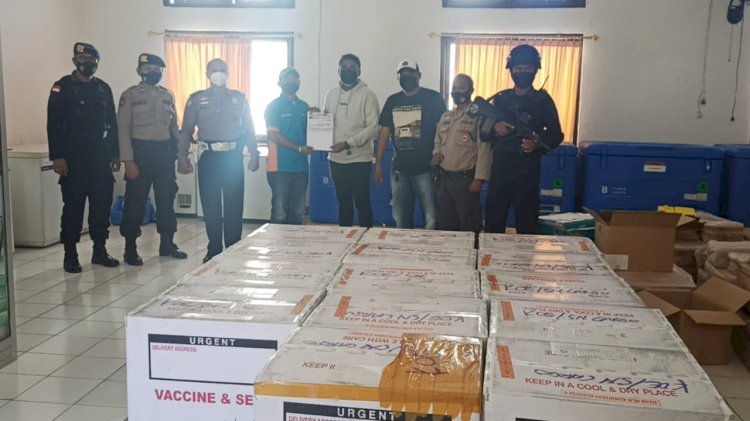 Polda NTT Kawal Ketat Penambahan 10. 360 Vial Vaksin Jenis Moderna Lanjutan Untuk Nakes di Kupang