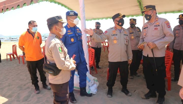 Kapolda NTT Cek Kesiapan Kegiatan Vaksinasi dan Pemberian Bansos Bagi Masyarakat Pesisir