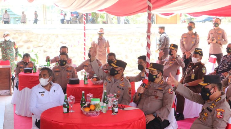 Kunjungi Manggarai Barat, Wakapolri Tinjau  Ruang Isoter RSUD Pratama Komodo dan Semangati Para Pasien Covid-19