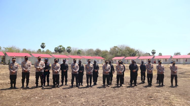 Di Sela Kunjunganya di Manggarai Barat, Wakapolri Tinjau Proses Pembangunan Mako dan Rumah Dinas Brimob Kompi IV Labuan Bajo