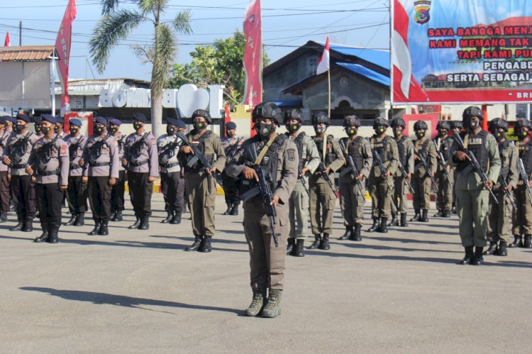 Dansat Brimob Polda NTT Lepas Puluhan Personel BKO Pengamanan Perbatasan RI-RDTL