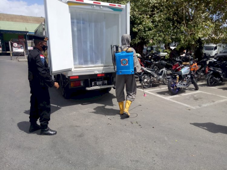 Polda NTT Kawal Ketat Kedatangan 56.980 Vial Coronavac yang Tiba Hari ini di Kupang