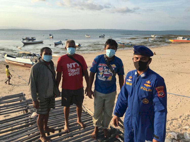 Secara Humanis, Personil Ditpolairud Polda NTT Beri Imbau Warga Labuan Bajo Terapkan Pola Hidup Sehat Saat Beraktivitas