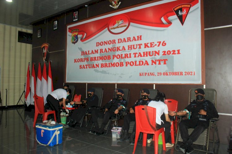 Sambut HUT ke-76 Brimob Polri Tahun 2021, Satbrimobda NTT Sumbang Puluhan Kantong Darah