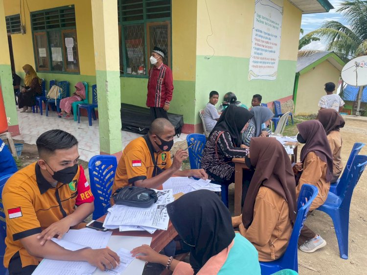 Sasar Para Pelajar, Tim Vaksinator Biddokkes Polda NTT dan Polres Manggarai Barat Gelar Pelayanan Vaksinasi Bagi Pelajar MTS N 2 Labuan Bajo