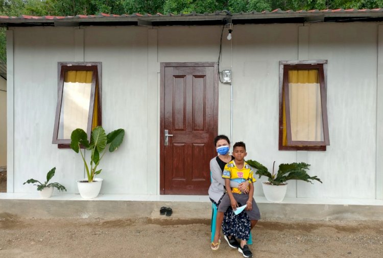 Keluarga Besar Kompi 4 Batalyon B Satbrimobda NTT Ungkap Kebahagiaan Atas Rumah yang Diberikan Kapolda NTT