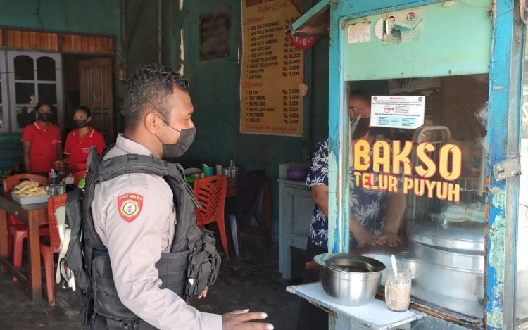 Patroli Pengawasan, UPRC Ditsamapta Polda NTT Ingatkan Masyarakat Pentingnya Taat Prokes