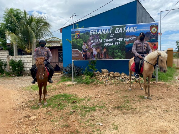 Patroli Berkuda Ditsamapta Polda NTT Dapat Perhatian dari Masyarakat