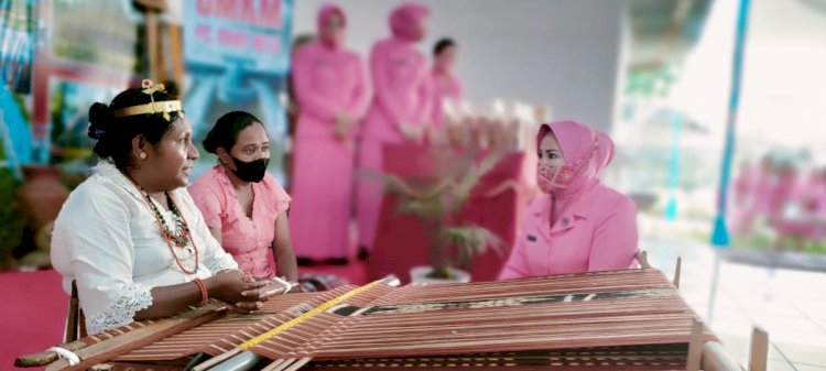 Ketua Bhayangkari Daerah NTT Harap Bhayangkari Tangguh Menghadapi Pandemi Covid-19