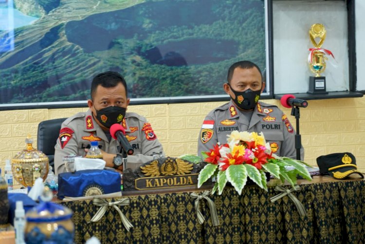 Pimpin Anev Situasi Kamtibmas Bersama Empat Kapolres Pulau Flores, Kapolda NTT: Antisipasi Bencana Alam di Musim Penghujan