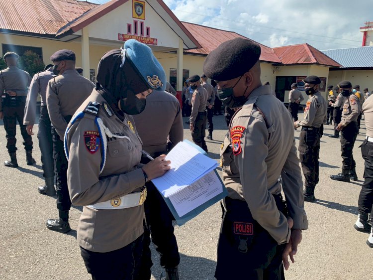 Provost Polda NTT Gelar Pemeriksaan Kelengkapan dan Sikap Tampang Personel Ditsamapta Polda NTT