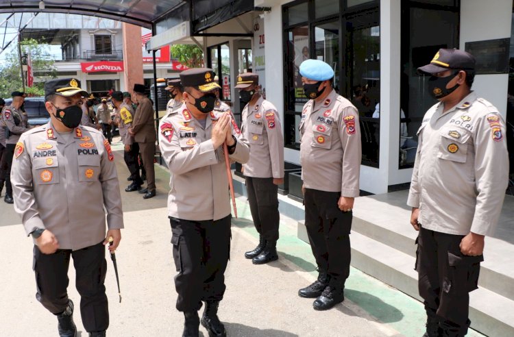 Pantau Pelayanan Vaksinasi Serentak, Kapolda NTT Kunjungi Mapolres TTS