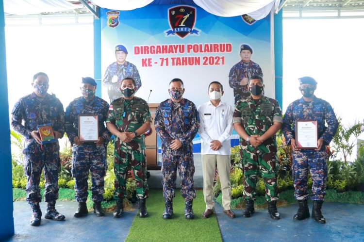 Tegakan Hukum Terhadap Pelaku Destructive Fishing, Pemprov NTT Berikan penghargaan Kepada Ditpolairud Polda NTT