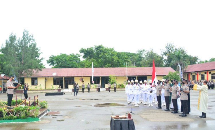 Sebanyak 230 Siswa Pendidikan Pembentukan Bintara Polri T.A. 2021 SPN Polda NTT Dilantik dan Disumpah Sebagai Anggota Polri Oleh Kapolda NTT