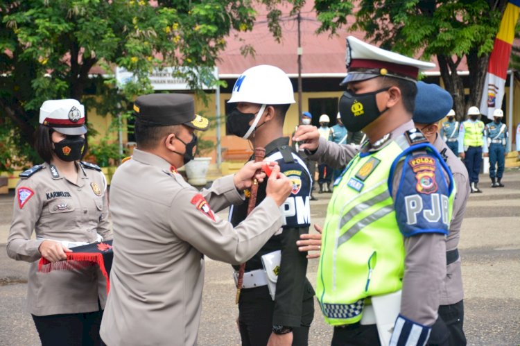 Pimpin Apel Gelar Pasukan Operasi Lilin 2021, Kapolda NTT: Perayaan Natal dan Tahun Baru Tetap Perhatikan Prokes