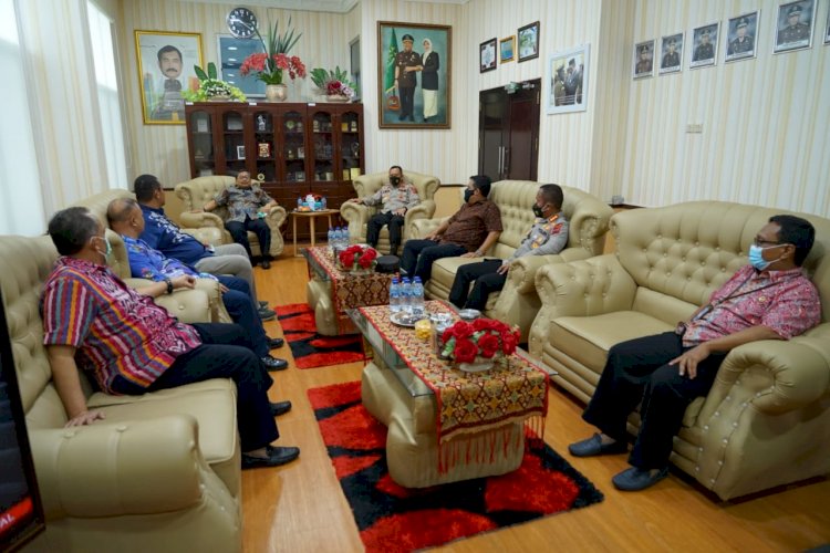 Silaturahmi dengan Kajati NTT, Kapolda NTT Pamit dan Mohon Doa Restu