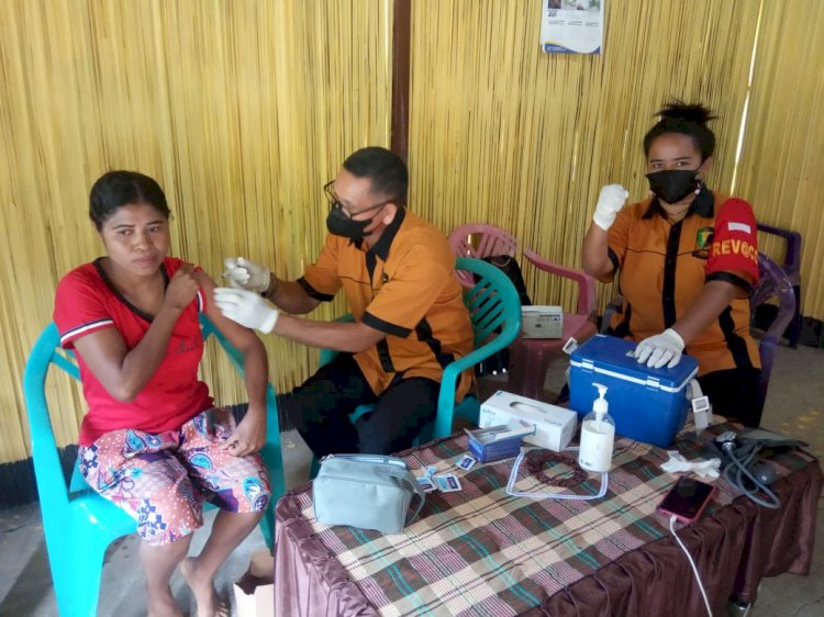 Door To Door, Tim Vaksinator Biddokkes Polda NTT Layani Vaksin di Belu