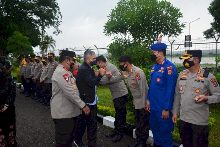 Tiba di Kupang, Kapolda NTT Irjen Pol. Drs. Setyo Budiyanto, S.H., M.H., Disambut Gubernur NTT dan Forkopimda