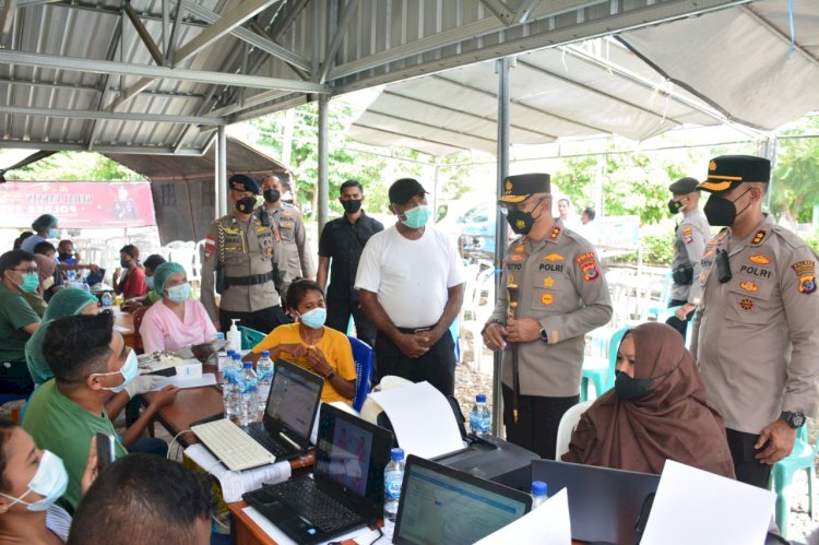 Tinjau Vaksinasi Serentak Di TTU, Kapolda NTT Apresiasi Antusiasme Masyarakat yang Ambil Bagian