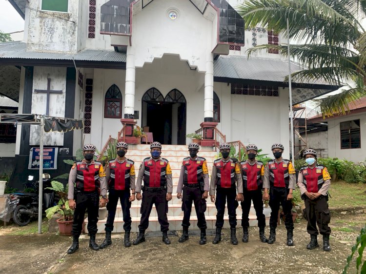 Pastikan Ibadah Berjalan Aman dan Nyaman, Unit Turjawali Ditsamapta Polda NTT Patroli Sambangi Sejumlah Gereja di Kota Kupang