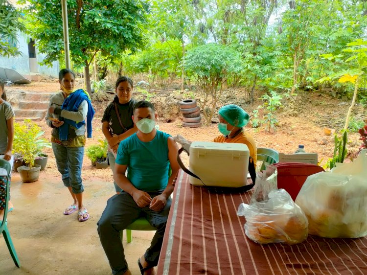 Percepatan Vaksinasi Nasional, RS Bhayangkara Kupang Vaksin Puluhan Warga, dari anak hingga Lansia di Kelurahan Belo