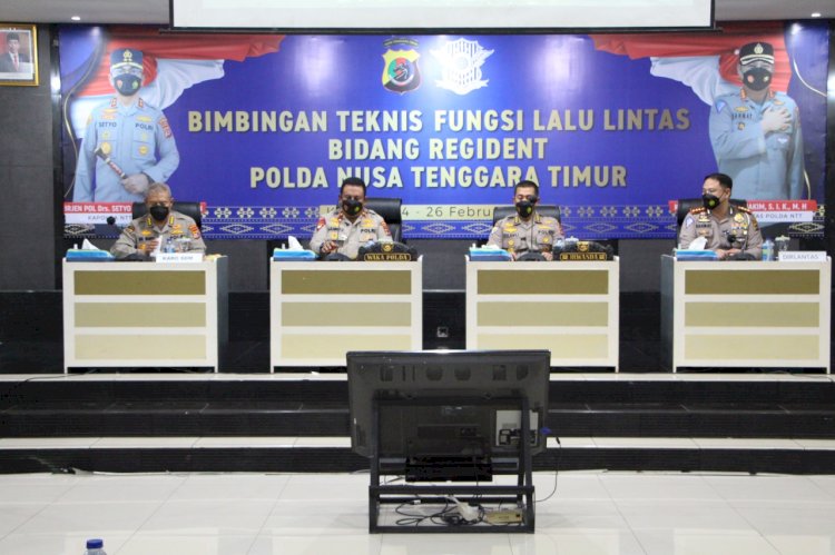 Buka Bimtek Lantas Bidang Regident, Wakapolda NTT Minta Anggota Bersih dari KKN