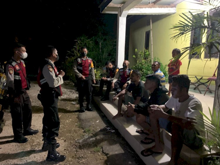 Cegah Terjadinya Gangguan Kamtibmas, Unit Turjawali Ditsamapta Polda NTT Patroli Sambangi Warga Fatukoa