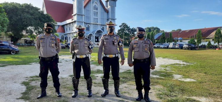 Ratusan Personel Polda NTT Lakukan Pengamanan Misa Kamis Putih Jelang Perayaan Paskah