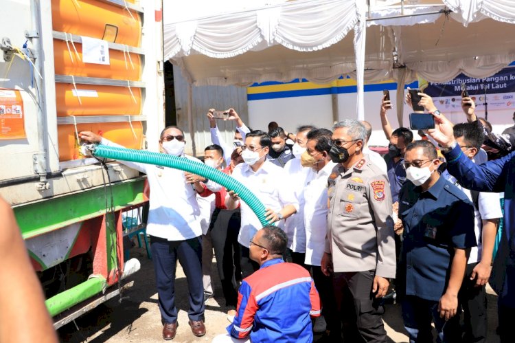 Kapolda NTT Hadiri Acara Perdana Bongkar Muat dan Pendistribusian Pangan Melalui Tol Laut di Wilayah NTT