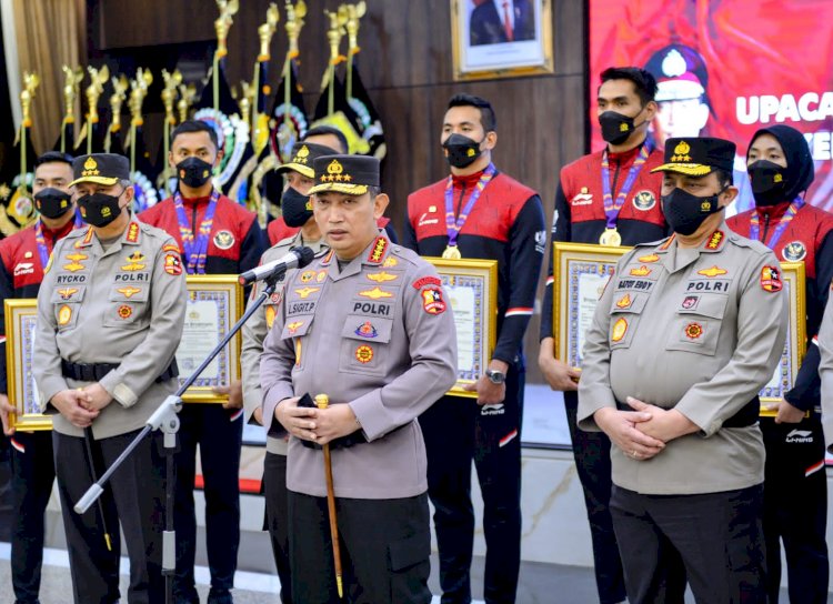 Kapolri Berikan Penghargaan ke Atlet Polri yang Sumbang Medali untuk Indonesia di Sea Games 