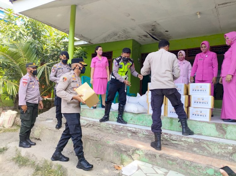 Jelang Hari Bhayangkara ke 76 Tahun 2022, Kapolres Sikka Memberikan Bansos kepada Anak-Anak Panti Asuhan