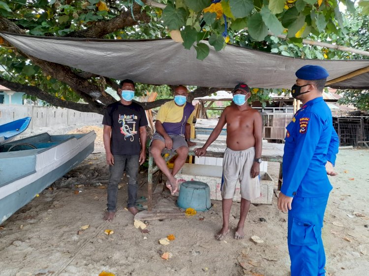 Kunjungi Wilayah Pesisir Flotim, Personel Ditpolairud Polda NTT Imbau Warga Bersama Jaga Kamtibmas