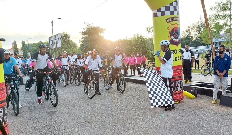 Kapolda NTT bersama 1.297 Orang Personel Ikut Funbike Semarak Bhayangkara ke 76