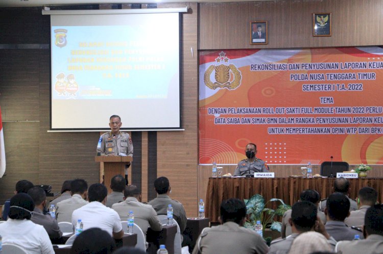 Kabidkeu Buka Kegaiatan Penyusunan dan Penyajian Laporan Keuangan Polri Satker Jajaran Polda NTT