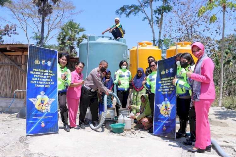 Jelang HUT Satlantas Ke 67 dan HKGB Ke 70 Polda NTT, Bhayangkari Daerah NTT Baksos Ke Amanuban Timur