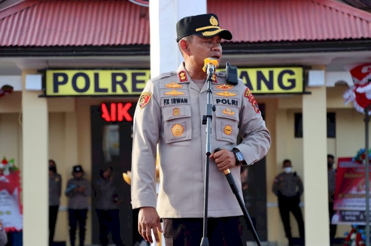 Sambut Idul Adha 1443 H, Kapolres Kupang Sumbang Sapi Kurban