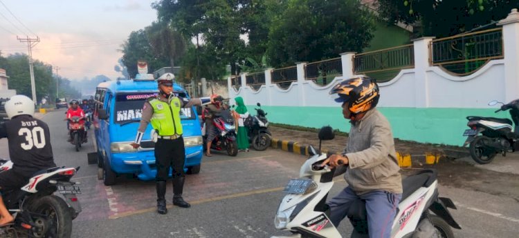 Ciptakan Kamseltibcarlantas, Sat Lantas Polres Ende Rutin Melaksanakan Gatur Pagi