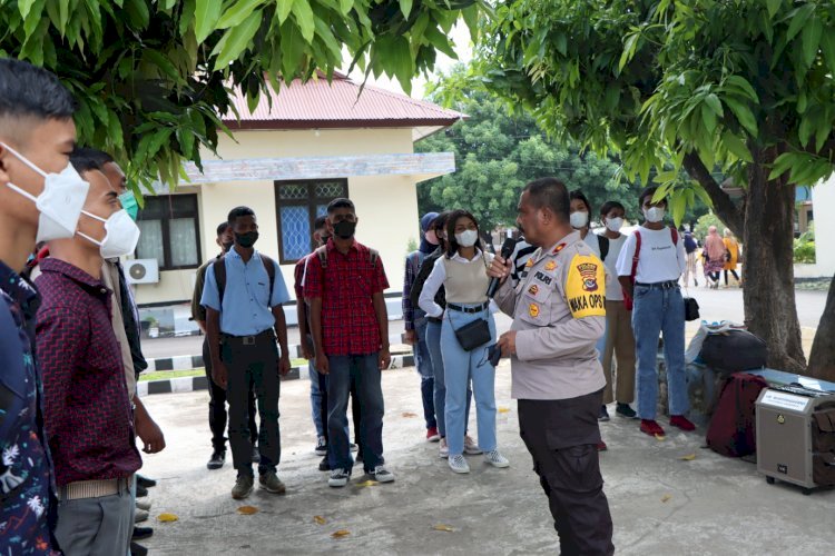 Berikan Pembekalan Kepada Casis Polri, Waka Polres Lembata Ingatkan Agar Selalu Menjaga Kesehatan.