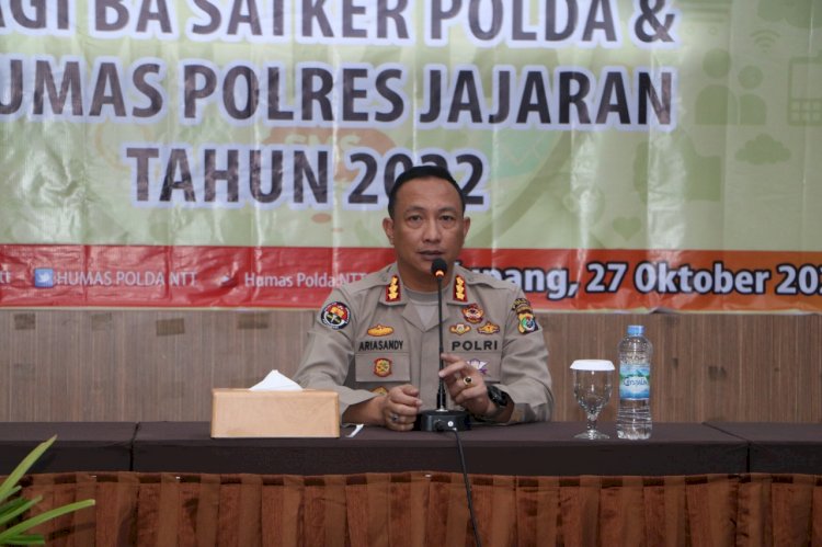 Buka Pelatihan Desain Grafis, Kabidhumas Polda NTT Minta Anggota Humas Bisa Mengemas Informasi dan Wajib Share di Medsos