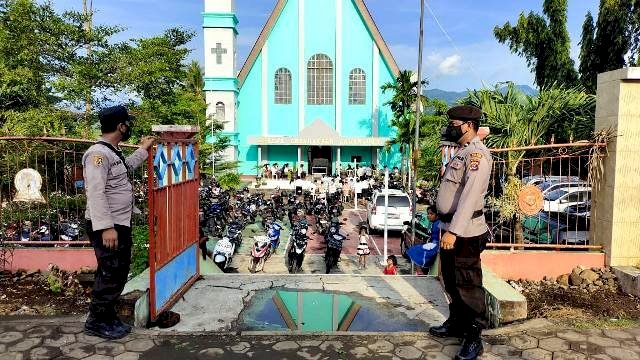 Polres Flotim Lakukan Pengamanan Misa Minggu Palma Jelang Perayaan Paskah