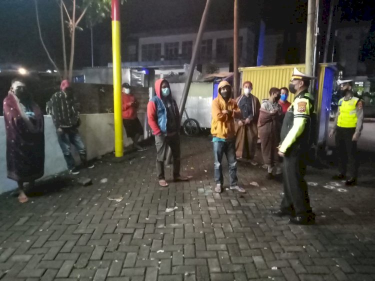 Himbauan Prokes Dan Tertib Berlalu Lintas, Sat Lantas Polres Manggarai Gelar Patroli