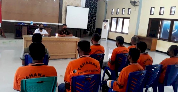 Sat Tahtih Polres Flotim Giatkan Binroh Para Tahanan