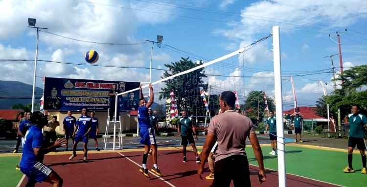 Polres Flotim Resmi Buka Turnamen Bola Volly Dalam Rangka Hari Bhayangkara ke-76