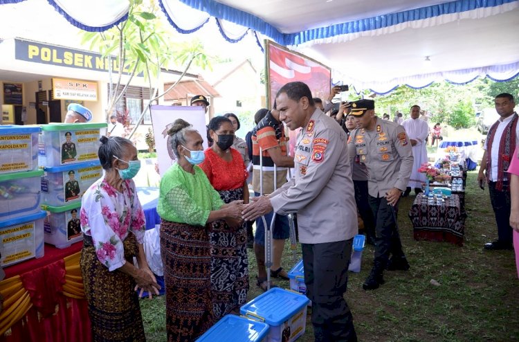 Kunjungi Polsek Nelle, Kapolda NTT Beri Bantuan Sosial Kepada Warga Masyarakat