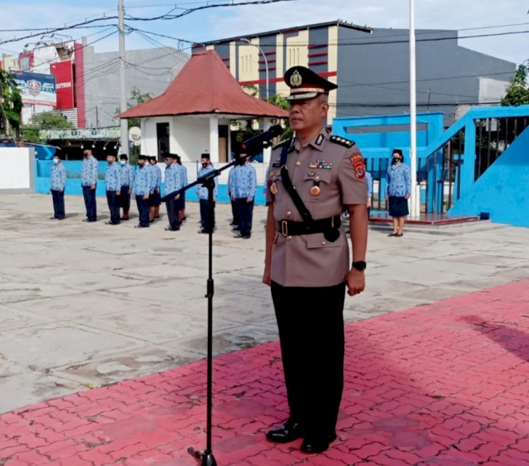 Peringati HUT Korpri ke 51, Karo SDM Polda NTT Pimpin Upacara Ziarah dan Tabur Bunga di TMP