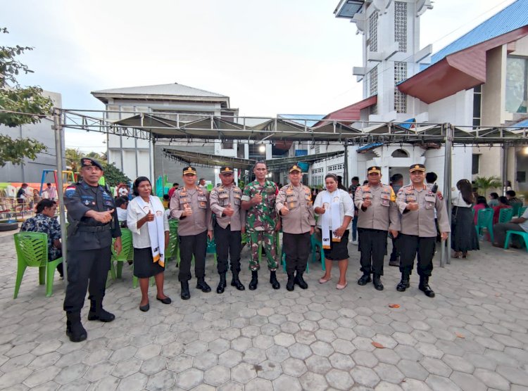 Pastikan Ibadah Perayaan Malam Natal Berjalan Aman, Irwasda Polda NTT bersama Para PJU Cek Langsung Pengamanan di Gereja-Gereja