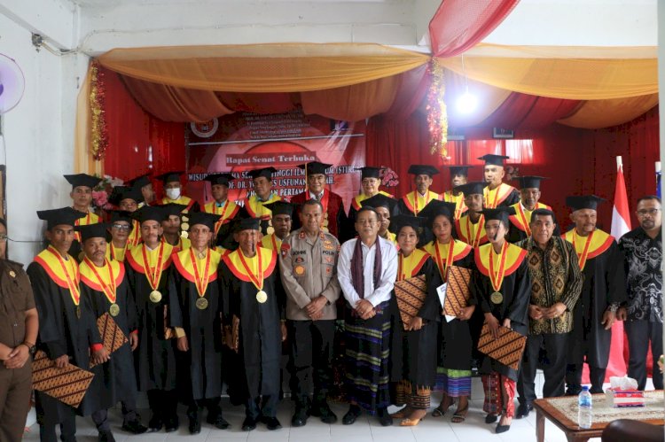 Kapolda NTT Hadiri Wisuda Angkatan Pertama STIKUM Prof. Dr. Yohanes Usfunan, S.H., M.H