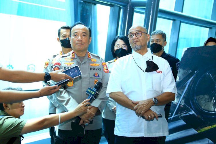 Polri Percantik Bandara Soetta dengan Lukisan Karya Para Difabel  Polri Pamerkan Lukisan Para Difabel di Bandara Soetta