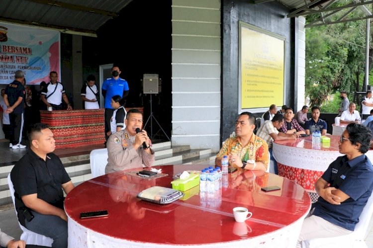 Gelar Jumat Curhat, Irwasda Polda NTT : Tampung  apa yang menjadi Keluhan dan Harapan Kemudian Kita akan Tindaklanjuti Sesuai Keinginan Masyarakat